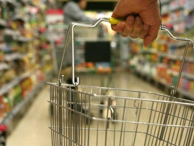 Hubo acuerdo entre el Gobierno y los supermercadistas por el IVA en la canasta básica