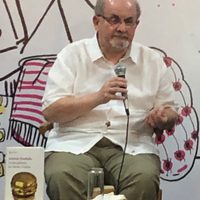 Salman Rushdie en la FILO: 'En nada estoy de acuerdo con lo que hace Trump”