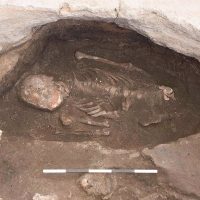 En la ciudad más antigua del mundo pintaban los huesos a los muertos