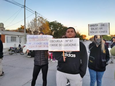 Familias de la Escuela 347 de Cuenca XV retuvieron un colectivo por la falta de gas
