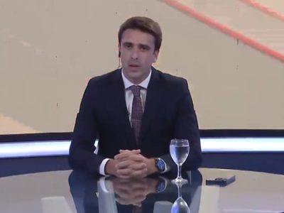 Presentador de TV denuncia en vivo el abuso sexual de su padre y su tío contra él y sus hermanos