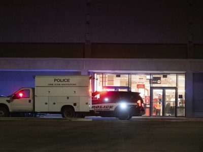 Tiroteo deja un muerto y tres heridos en centro comercial de Colorado