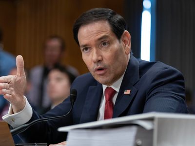 Cárteles mexicanos podrían atacar intereses de EU con drones: Marco Rubio