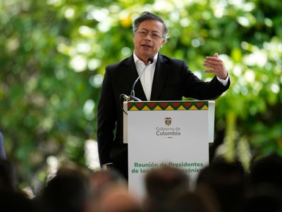 Petro rechaza “descertificación” antidrogas de EU y pide a Trump enfrentar el consumo de narcóticos
