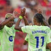Raphinha y Yamal marcan y el Barcelona inicia la defensa del título de La Liga venciendo al Mallorca