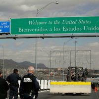 Estados Unidos extiende el cierre de fronteras con Canadá y México por otro mes