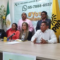 Abogados del PRD interponen amparo por desabasto de medicamentos