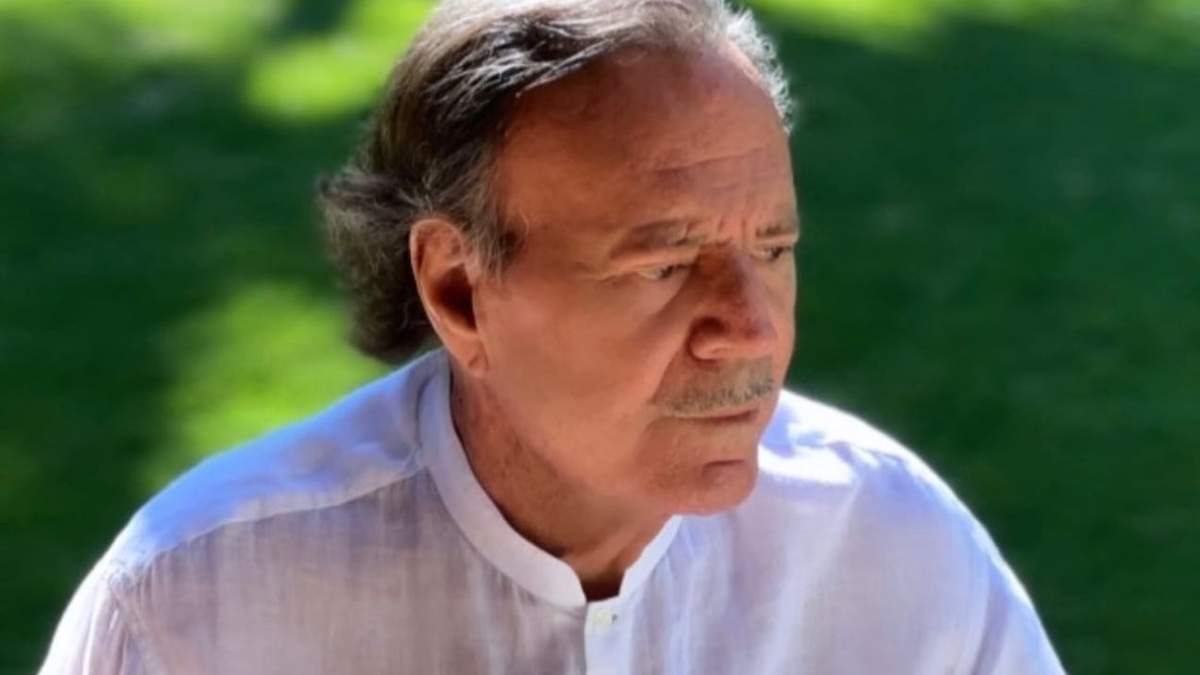Julio Iglesias, cantante
