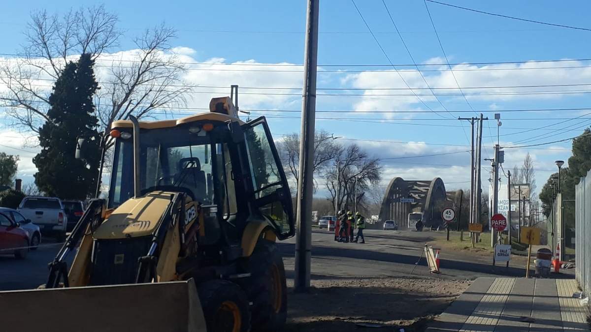 Lugar de la obra en la avenida Mosconi a cercanias del puente Neuquén-Cipolletti.