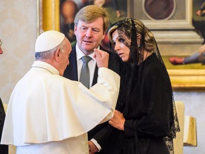 Los 50 años de Máxima de Holanda: el gesto con el Papa Francisco que dio que hablar