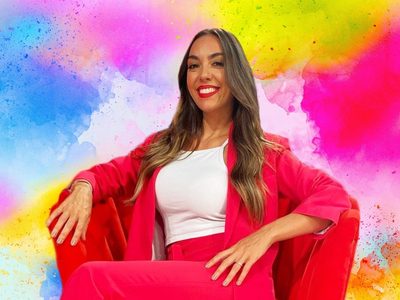 "A todo color": el veraniego y jugado look de Floppy Tesouro para empezar la semana