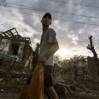 Ucrania: Rusia ataca convoy de civiles evacuados; 20 muertos