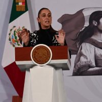 Sheinbaum afirma que “no hay información de uso de drones” tras cierre aéreo de El Paso, Texas