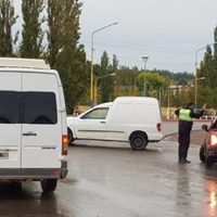 Vecinos de Ruca Antu y Toma Norte cortan las rutas para reclamar servicios