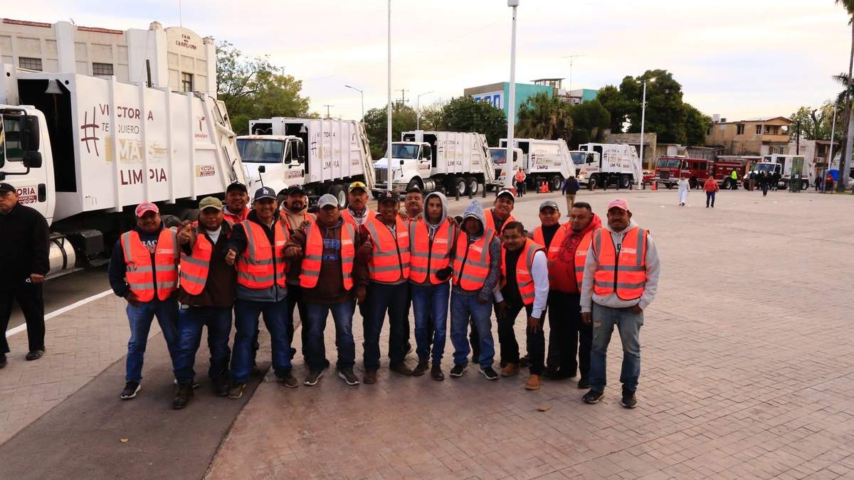 Entrega gobernador apoyos para mejorar servicios e infraestructura en Victoria
