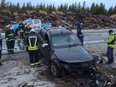 Accidente en la ruta 40: neuquinos destruyeron su 4x4 cuando volvían de San Martín