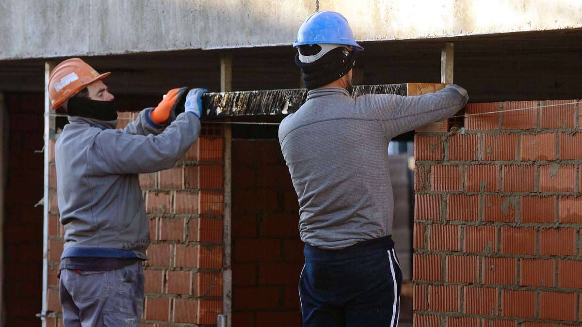 Esta ayuda permite construir viviendas en lotes propios. Fuente: (Twitter)