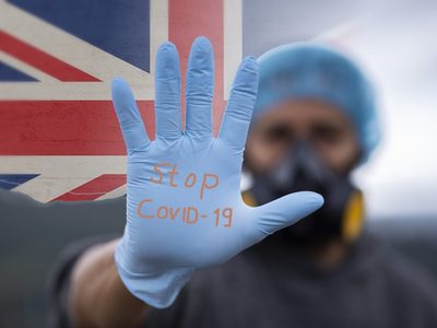 Inglaterra sin Navidad por rebrote de un nuevo coronavirus 70% más veloz