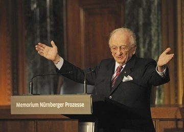 Muere Ben Ferencz; fiscal en los juicios de Núremberg