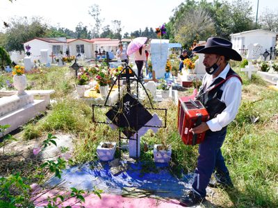 Gobierno de la CDMX presenta propuesta para regular panteones tras caso del bebé Tadeo