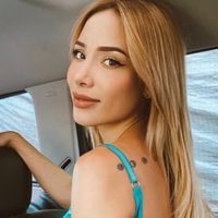 "¡De par en par!" Luisa Fernanda W hizo esto "al natural", de espaldas y ¡en un yate!