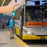 Paradas y recorridos: cómo circularán ahora los colectivos en Neuquén