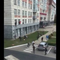 Mueren seis personas en un ataque en una universidad de Rusia (Videos)