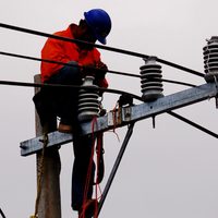 Diputados proyectan en comisiones avalar reforma a la industria eléctrica de AMLO