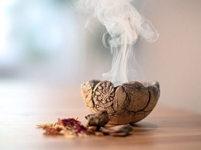 El ritual totalmente gratis para "abrir caminos" y que la abundancia llegue a tu vida