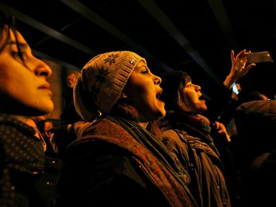 Protestas multitudinarias en Irán en contra del gobierno tras la caída del avión