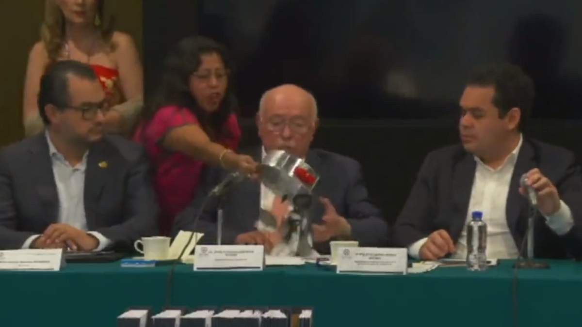 La diputada de Morena, Inés Parra, y el titular de la ASF, David Colmenares