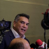 “Alito” acusa a Morena de pretender implantar su ideología con los libros de texto