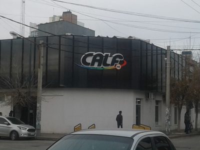 Dos empleados jerárquicos de CALF fueron detenidos mientras robaban cables en la calle