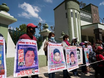 Caso Ayotzinapa: Gobierno de AMLO denuncia ante la FGR a juez que absolvió a 120 implicados