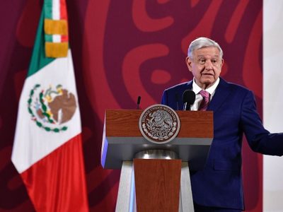 AMLO justifica contrato por adjudicación directa a Imedic en el ISSSTE: "estamos limpiando"