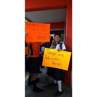 Estudiantes del Cobao protestan contra acoso a una compañera