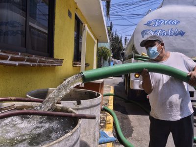 Por aguachicoleo, sólo en Ecatepec piperos ilegales recaudan 2 mil 880 millones al año