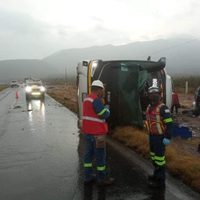 Mueren ocho personas al volcar el autobús en el que viajaban de EU a Zacatecas y Aguascalientes