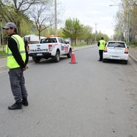 Controles de tránsito en Neuquén Capital: retuvieron 50 autos durante el fin de semana