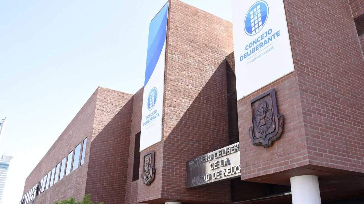 Se busca adecuar la normativa local a la Ley 24.240. Fuente: (Facebook).
