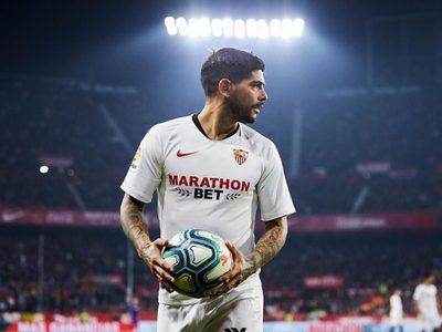 Horas decisivas para el futuro de Banega: Boca, Sevilla o Arabia Saudita