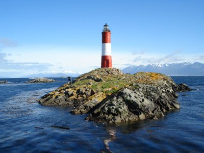 Efemérides: un 30 de enero de hace 104 años se terminó de construir el Faro Les Eclaireurs