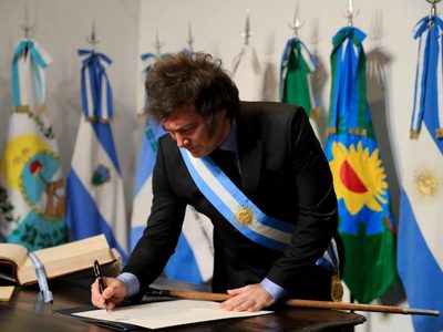 El Gobierno formalizó la creación del Consejo de Mayo