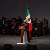 “Al carajo con ese cuento”, dice AMLO sobre favorecer primero “a los de arriba”