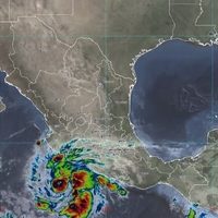 Alerta en Puerto Vallarta y Mazatlán: se espera que la tormenta Roslyn toque tierra como huracán