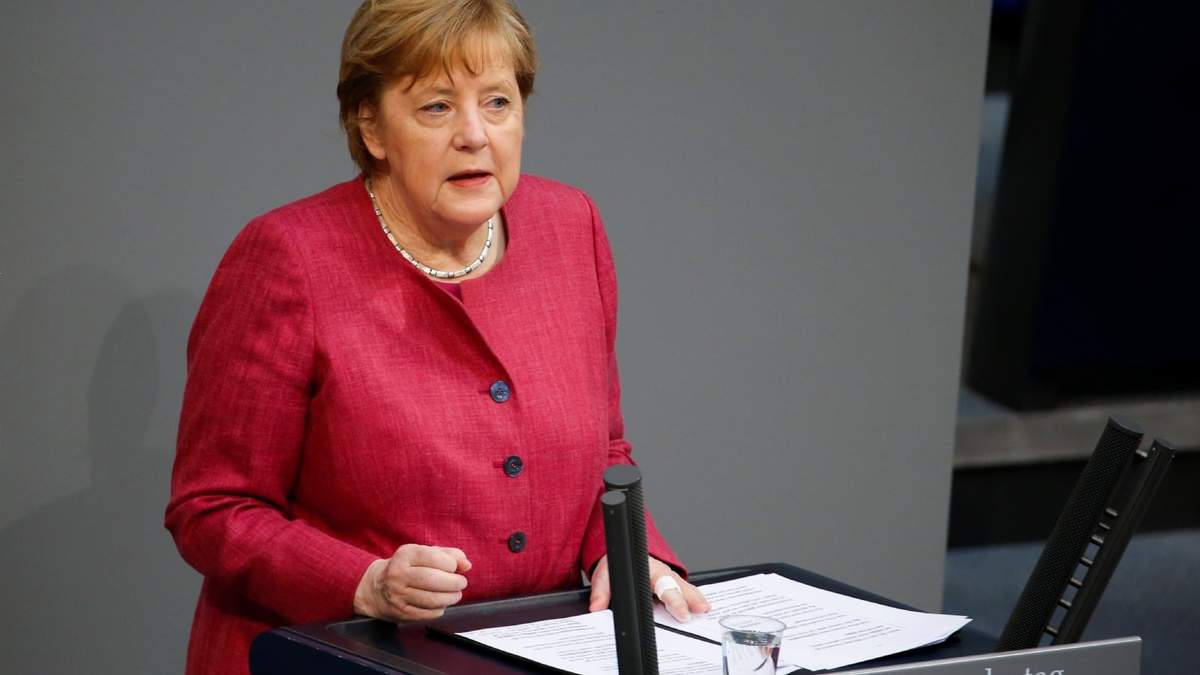 La canciller de Alemania, Angela Merkel, en el  Bundestag de Berlín. Fuente: (Twitter)