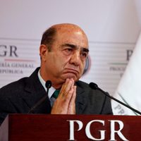 Murillo Karam inventó “verdad histórica” del caso Ayotzinapa en cónclave de altos mandos: FGR
