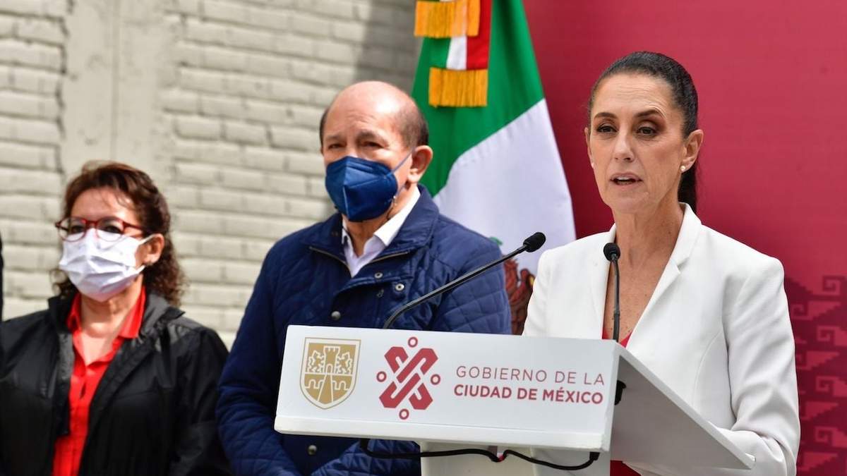 Claudia Sheinbaum en la conferencia en el Pilares Iztacalco