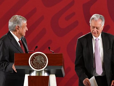 Una vez más, AMLO defiende a Bartlett: no es con él, es conmigo