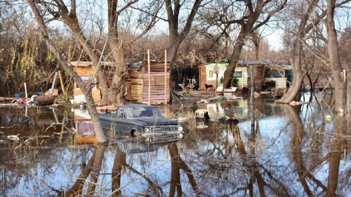 Vecinos de Vista Alegre se resisten a abandonar sus viviendas por temor a saqueos. Fuente: (Facebook)